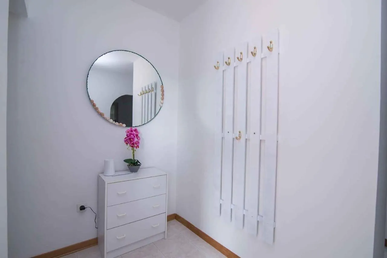 Apartment In Veli Losinj 34691